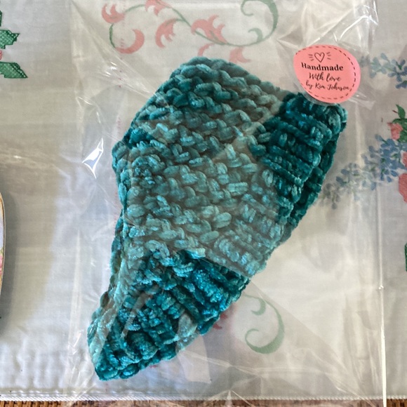Hand Crafted Exceptionally Soft ear warmer bandanna mess bun headband NEW!! - Picture 2 of 12